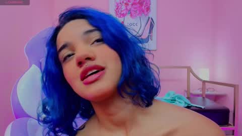 Snapshot of lola__45 chatting on 10.18.25 online show from 10.18.25