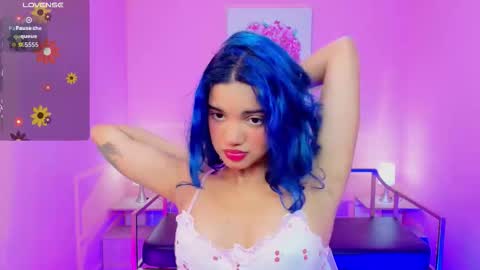 Snapshot of lola__45 chatting on 10.21.25 online show from 10.21.25