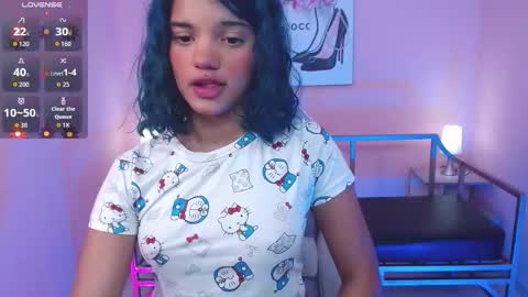 Snapshot of lola__45 chatting on 10.22.25 online show from 10.22.25