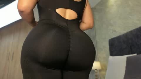 Lola Sweet online show from 04.29.26