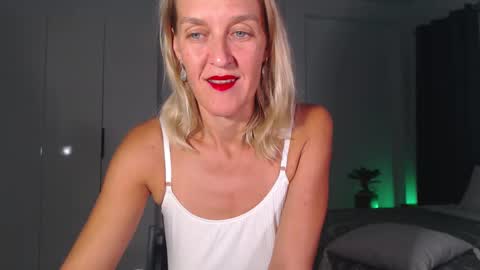 Lola online show from 02.04.26