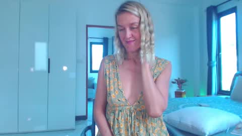 Lola online show from 02.08.26
