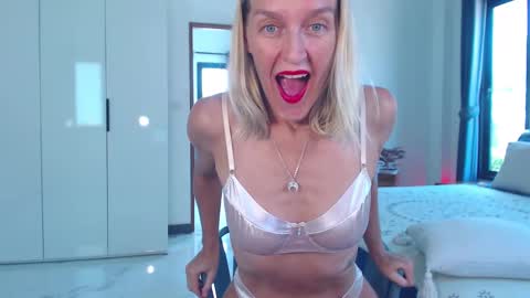 Lola online show from 03.19.26