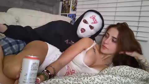 Lola Quinn Hart online show from 10.31.25