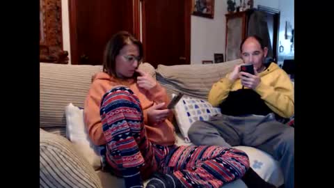 Snapshot of lolahueso chatting on 01.28.25 LOLA HUESO y ERIC online show from 01.28.25