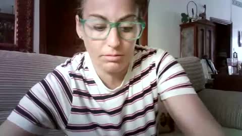Snapshot of lolahueso chatting on 02.15.25 LOLA HUESO y ERIC online show from 02.15.25