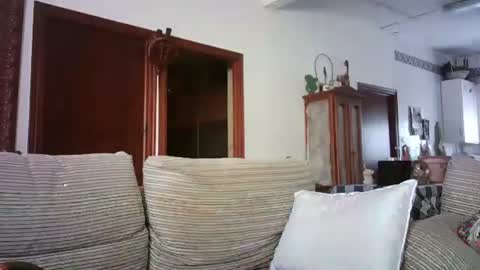 Snapshot of lolahueso chatting on 02.24.25 LOLA HUESO y ERIC online show from 02.24.25