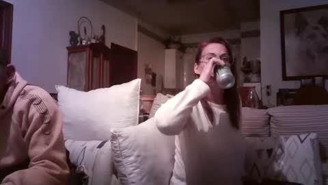 Snapshot of lolahueso chatting on 02.24.25 LOLA HUESO y ERIC online show from 02.24.25