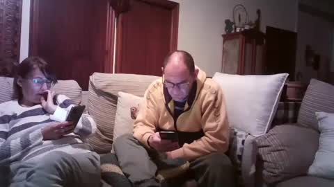 Snapshot of lolahueso chatting on 02.28.25 LOLA HUESO y ERIC online show from 02.28.25