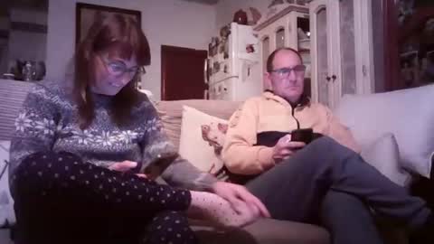 Snapshot of lolahueso chatting on 03.04.25 LOLA HUESO y ERIC online show from 03.04.25