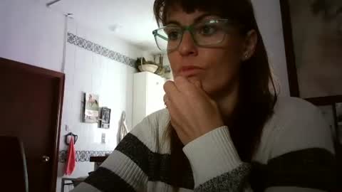 Snapshot of lolahueso chatting on 03.08.25 LOLA HUESO y ERIC online show from 03.08.25