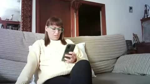 Snapshot of lolahueso chatting on 03.10.25 LOLA HUESO y ERIC online show from 03.10.25