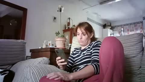 Snapshot of lolahueso chatting on 09.25.25 LOLA HUESO y ERIC online show from 09.25.25