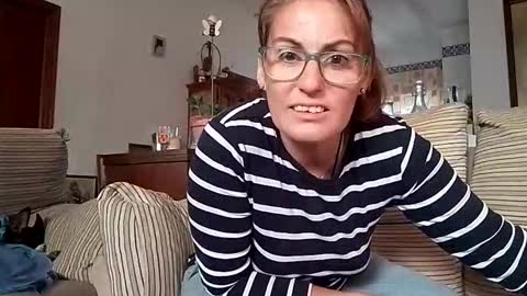 Snapshot of lolahueso chatting on 09.30.25 LOLA HUESO y ERIC online show from 09.30.25