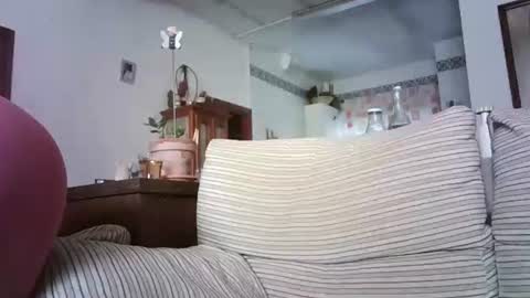 Snapshot of lolahueso chatting on 10.07.25 LOLA HUESO y ERIC online show from 10.07.25