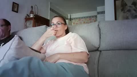 Snapshot of lolahueso chatting on 05.13.26 LOLA HUESO y ERIC online show from 05.13.26