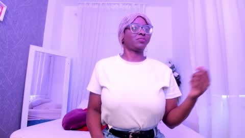 lola online show from 10.17.25