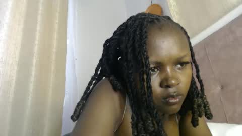 lolamia7 online show from 11.06.25