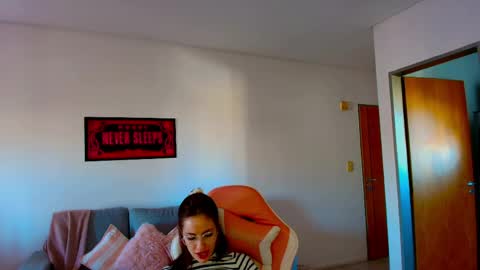 LolaSB online show from 04.22.26