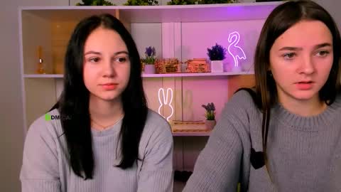 Snapshot of lole_ti chatting on 12.22.25 lole ti online show from 12.22.25