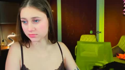 Snapshot of lole_ti chatting on 04.23.26 lole ti online show from 04.23.26