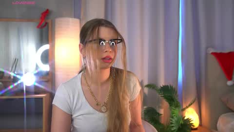 Snapshot of lollastich__ chatting on 01.09.26 Lola online show from 01.09.26