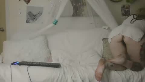 Snapshot of lollipop256080 chatting on 10.21.25 Lollipop Queen online show from 10.21.25