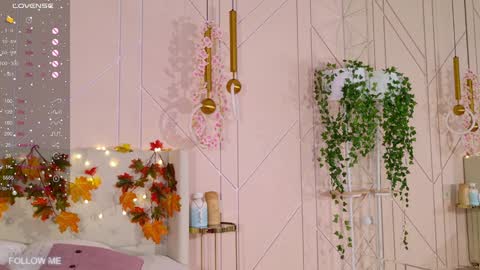 Snapshot of lolly_neal chatting on 01.30.25 Lolly online show from 01.30.25