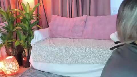 Lolly online show from 06.18.26