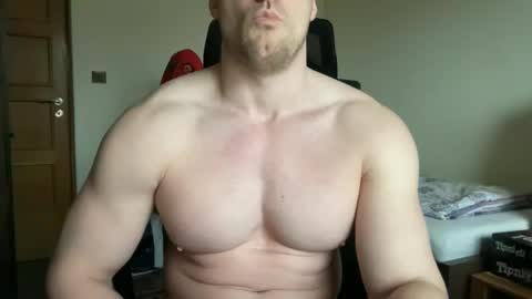 Snapshot of lolmaster32 chatting on 02.06.25 www almost 150 videos for only 10month instagram lolmaster32CB online show from 02.06.25