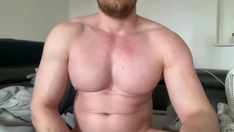 Snapshot of lolmaster32 chatting on 03.10.25 www almost 150 videos for only 10month instagram lolmaster32CB online show from 03.10.25