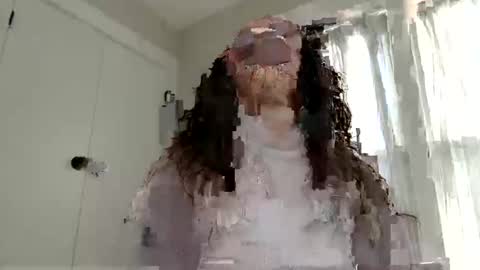 Lolo online show from 10.27.25