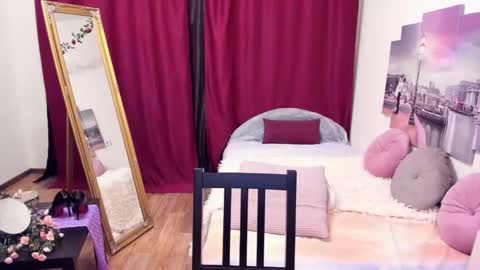 Snapshot of lolomercier chatting on 03.01.25 LoloMercier online show from 03.01.25