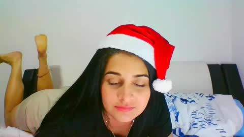 Snapshot of lomaslindosoyyo chatting on 12.14.24 estehfania online show from 12.14.24