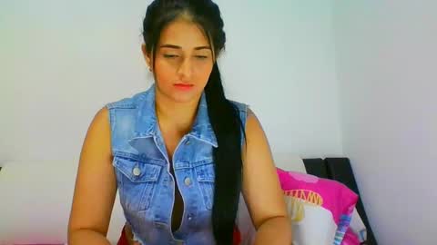 Snapshot of lomaslindosoyyo chatting on 01.29.25 estehfania online show from 01.29.25