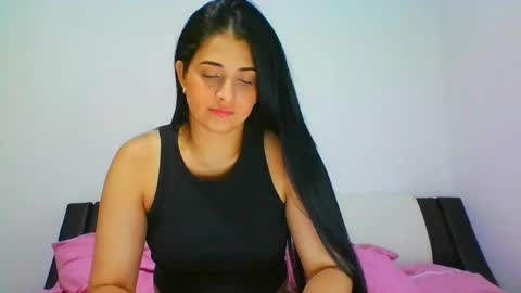 Snapshot of lomaslindosoyyo chatting on 02.04.25 estehfania online show from 02.04.25