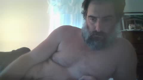 Snapshot of loml44 chatting on 10.08.25 THE SEXIEST MAN ALIVE online show from 10.08.25