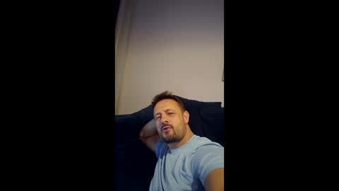 Snapshot of londbihung chatting on 03.20.26 londbihung online show from 03.20.26