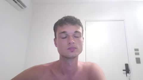 Snapshot of london_tomy chatting on 11.29.25 london_tomy online show from 11.29.25