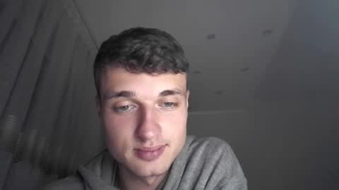 Snapshot of london_tomy chatting on 12.21.25 london_tomy online show from 12.21.25