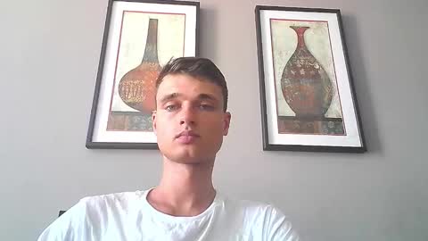 Snapshot of london_tomy chatting on 02.18.26 london_tomy online show from 02.18.26