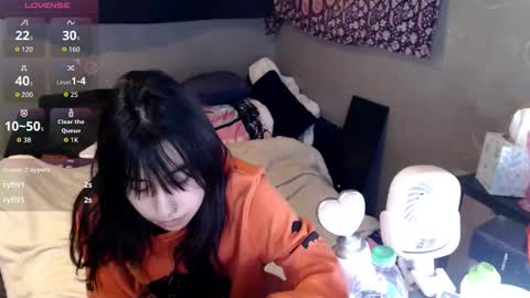 Snapshot of londonray chatting on 02.05.26 londonray online show from 02.05.26