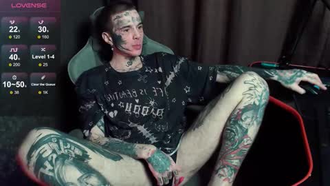 Snapshot of lone1ycrystal chatting on 11.14.25 Chris online show from 11.14.25