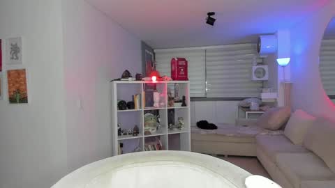 Snapshot of lonelly_lolly98 chatting on 01.10.25 SABRINA online show from 01.10.25