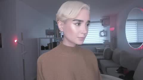 Snapshot of lonelly_lolly98 chatting on 02.12.25 SABRINA online show from 02.12.25