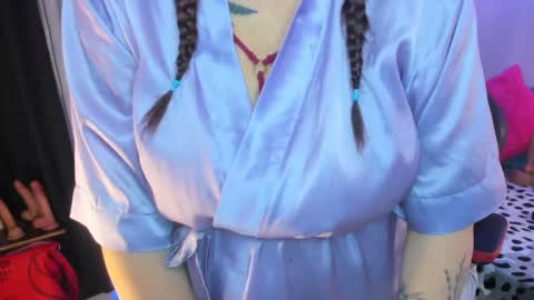 Snapshot of lonely_shewolf chatting on 09.19.25 Jennifer online show from 09.19.25