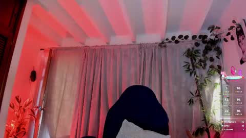 Jennifer  online show from 07.22.26