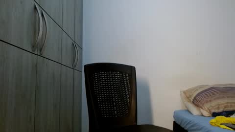 Snapshot of lonelydick2002 chatting on 11.26.25 lonelydick2002 online show from 11.26.25