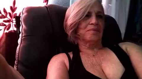 lonelylana1955 online show from 10.17.25