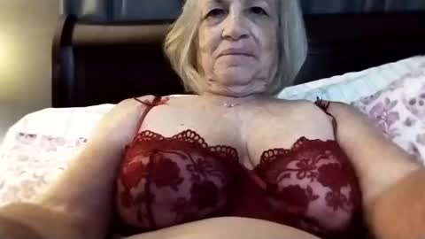 lonelylana1955 online show from 10.18.25
